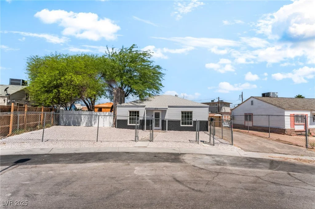915 Melrose, Las Vegas, NV 89101