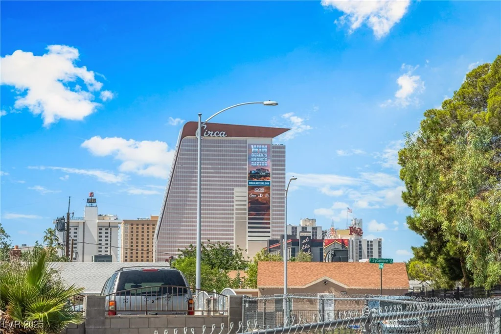 915 Melrose, Las Vegas, NV 89101