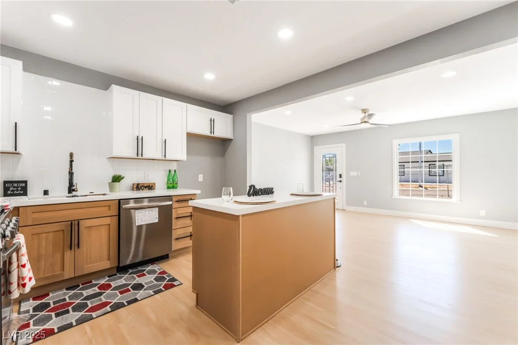 915 Melrose, Las Vegas, NV 89101