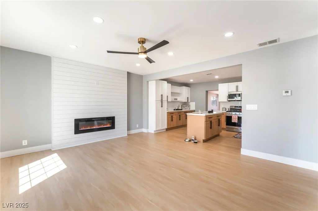 915 Melrose, Las Vegas, NV 89101