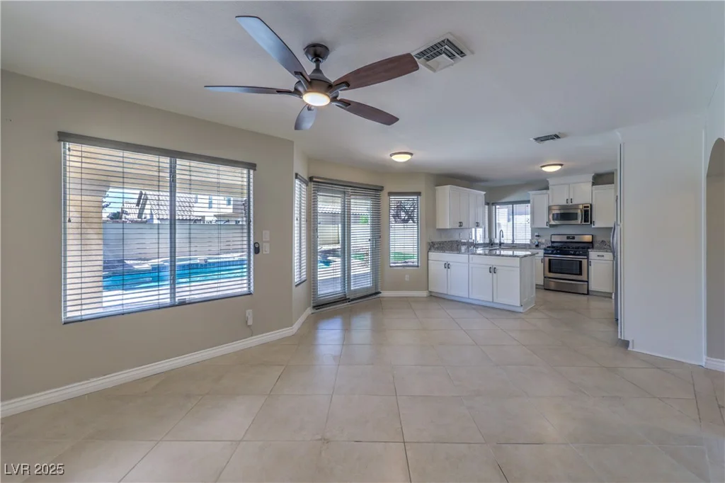 7633 Raven Hills, Las Vegas, NV 89149