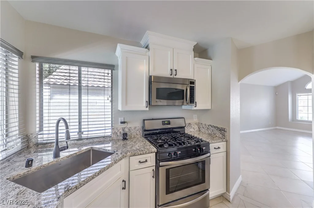 7633 Raven Hills, Las Vegas, NV 89149