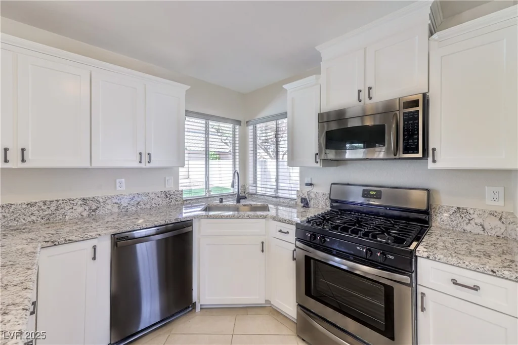 7633 Raven Hills, Las Vegas, NV 89149