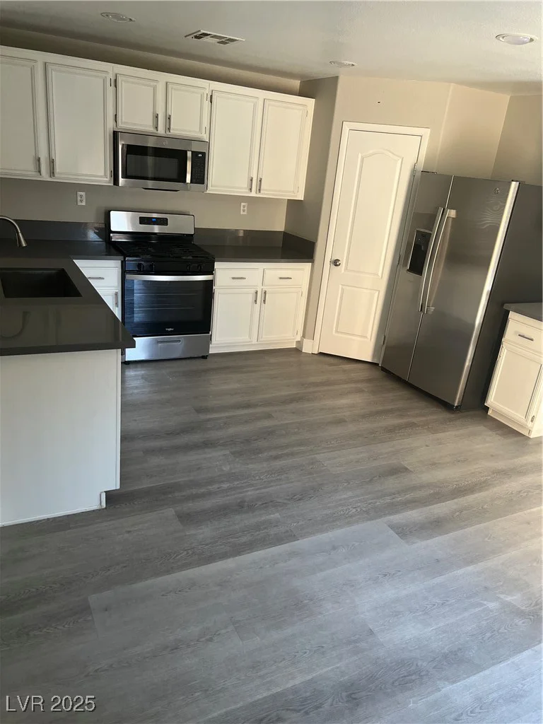 7977 Delft Blue, Las Vegas, NV 89139
