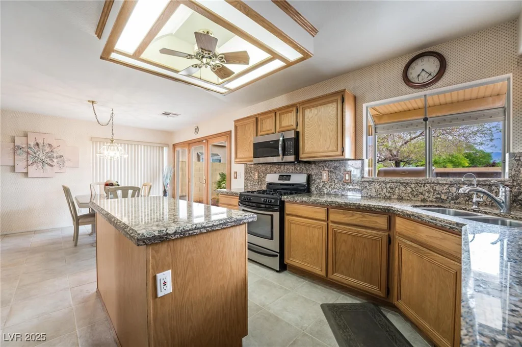 1742 Ashburn, North Las Vegas, NV 89032