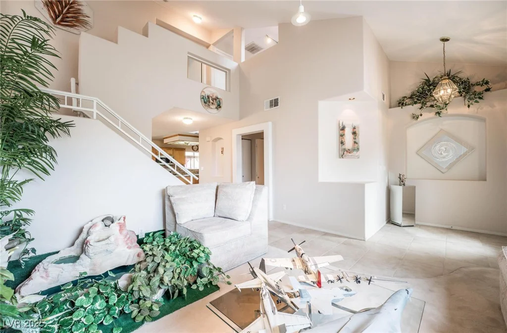 1742 Ashburn, North Las Vegas, NV 89032