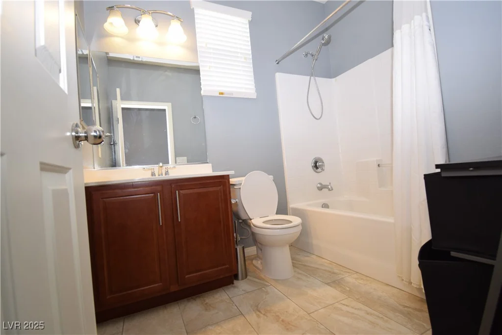 8084 Bosco Bay, Las Vegas, NV 89113