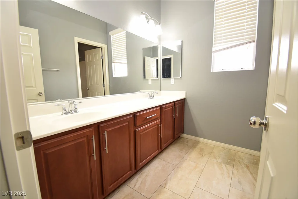 8084 Bosco Bay, Las Vegas, NV 89113