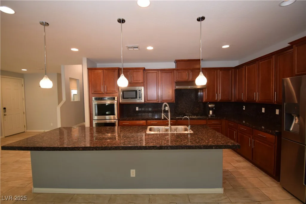 8084 Bosco Bay, Las Vegas, NV 89113