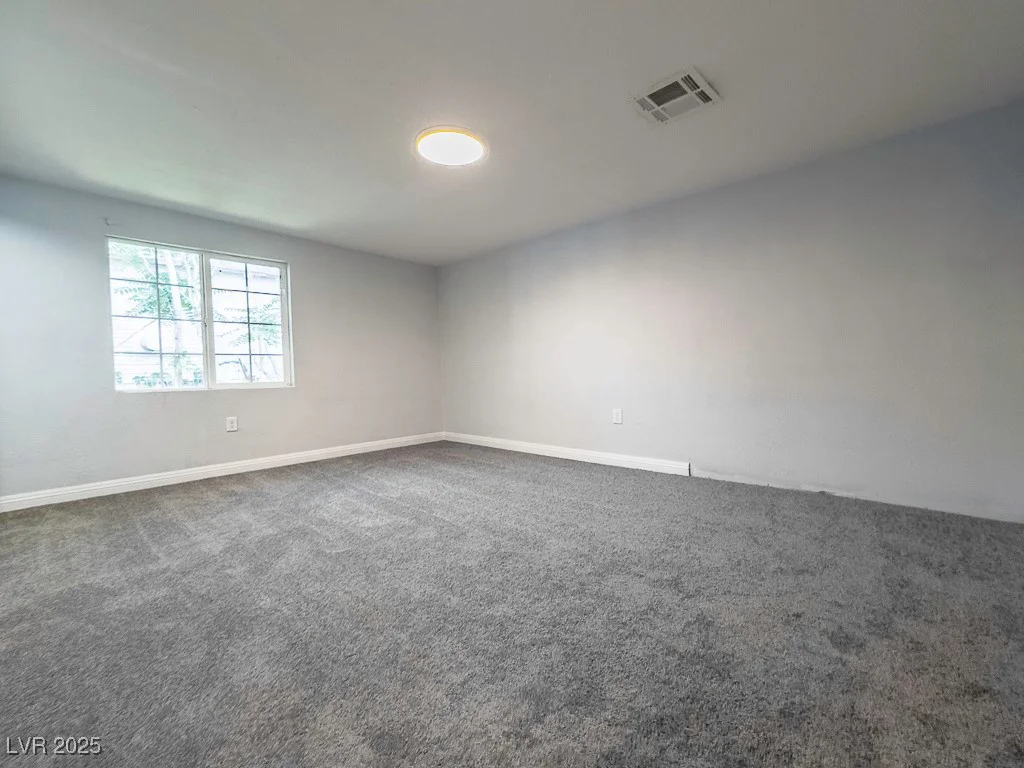 2713 Valley, Las Vegas, NV 89101
