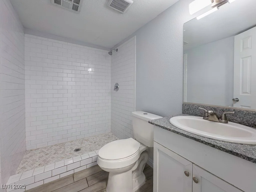 2713 Valley, Las Vegas, NV 89101