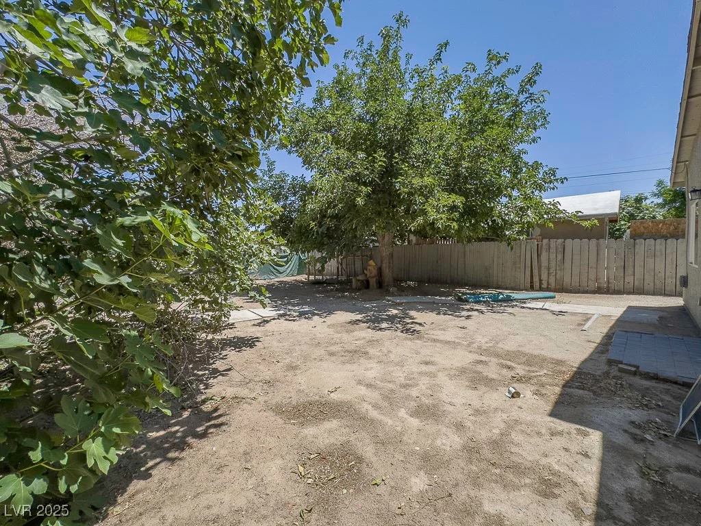 2713 Valley, Las Vegas, NV 89101