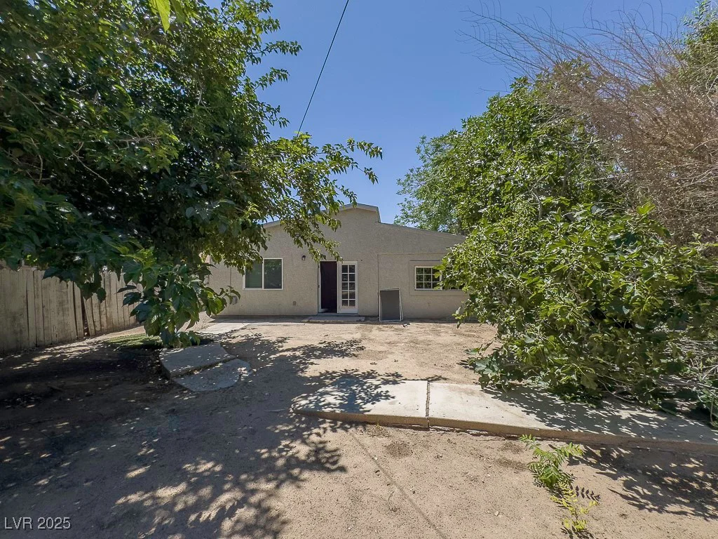 2713 Valley, Las Vegas, NV 89101