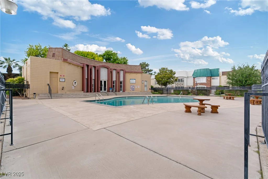 3769 Fairlawn, Las Vegas, NV 89121
