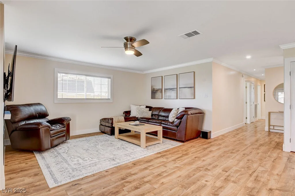 925 Alan Shepard, Las Vegas, NV 89145