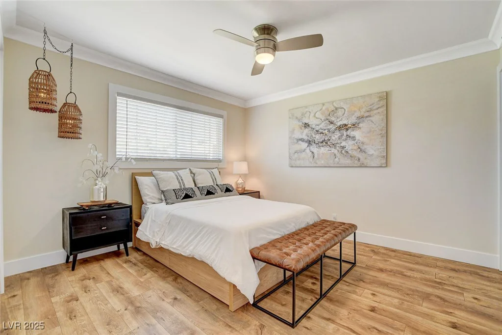 925 Alan Shepard, Las Vegas, NV 89145