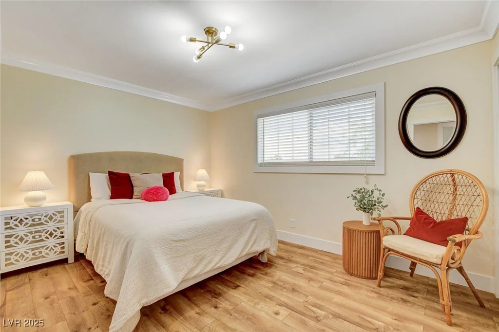 925 Alan Shepard, Las Vegas, NV 89145