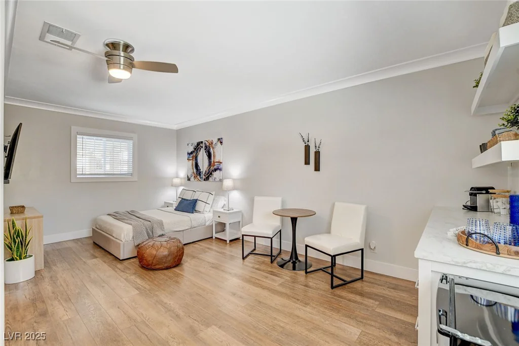 925 Alan Shepard, Las Vegas, NV 89145