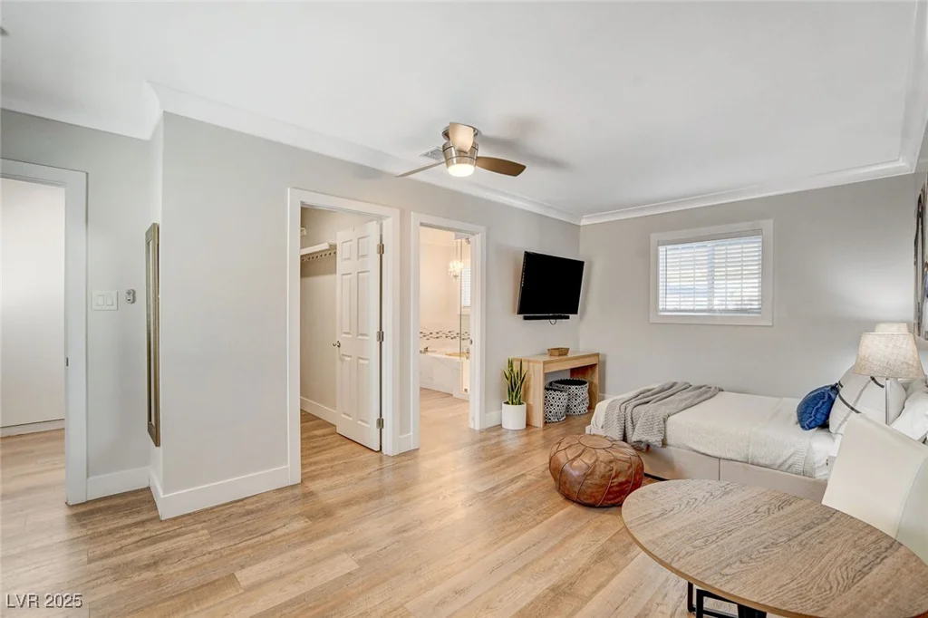 925 Alan Shepard, Las Vegas, NV 89145
