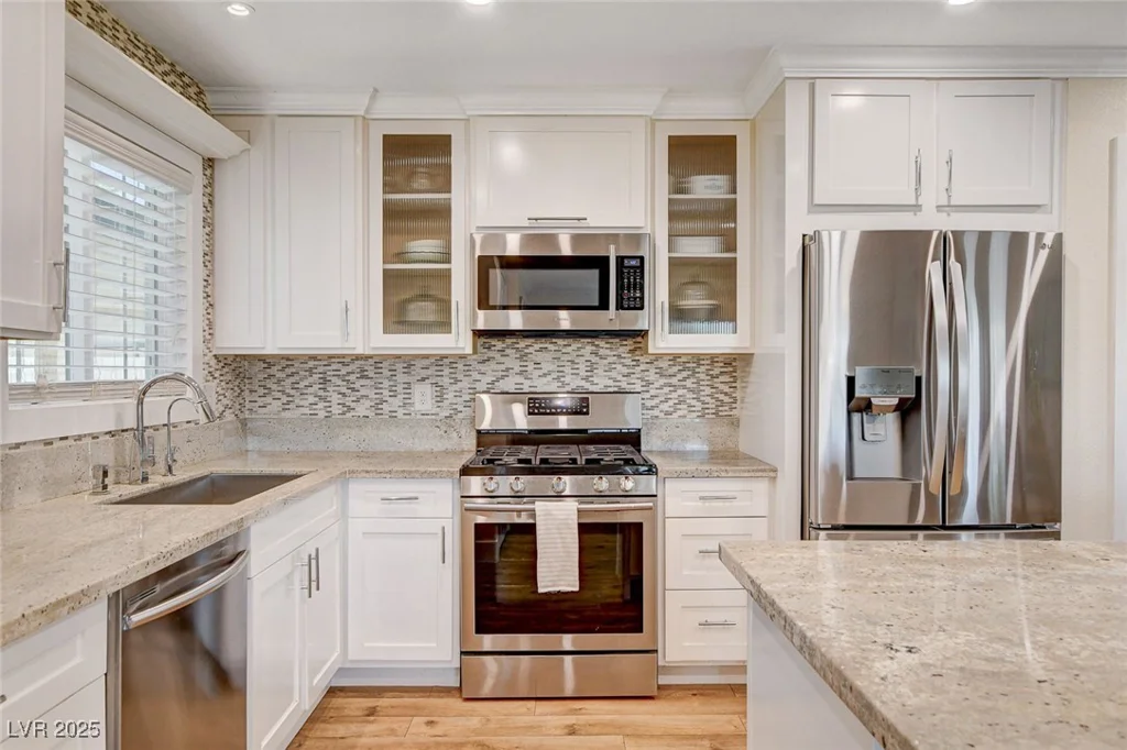 925 Alan Shepard, Las Vegas, NV 89145