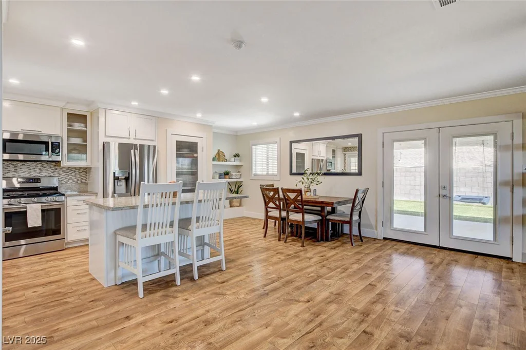 925 Alan Shepard, Las Vegas, NV 89145