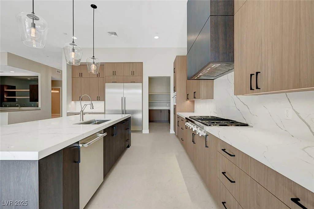 6075 Dapple Gray, Las Vegas, NV 89149