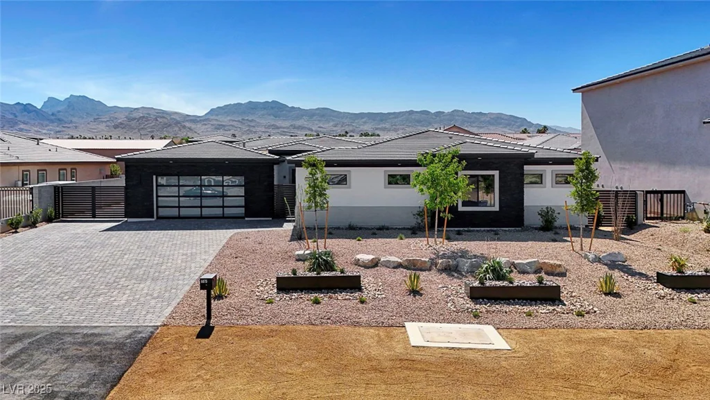 6075 Dapple Gray, Las Vegas, NV 89149