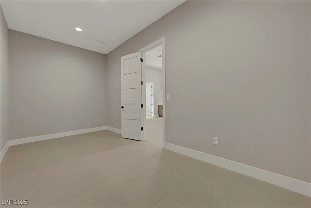 6075 Dapple Gray, Las Vegas, NV 89149