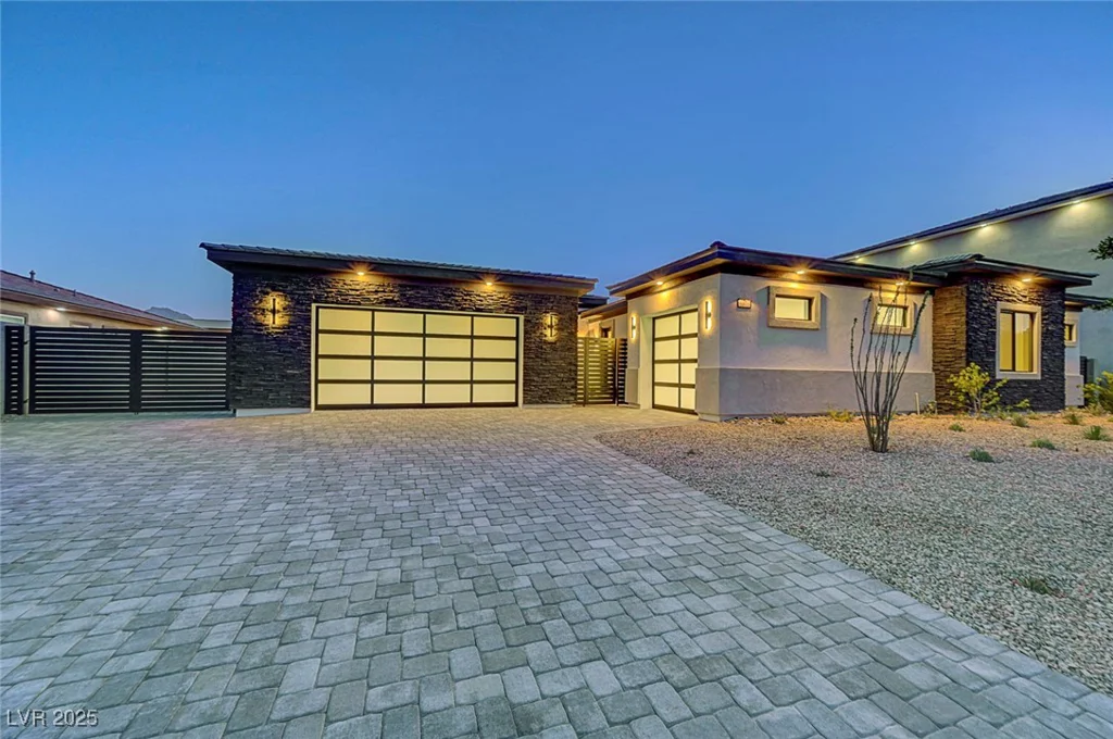 6075 Dapple Gray, Las Vegas, NV 89149
