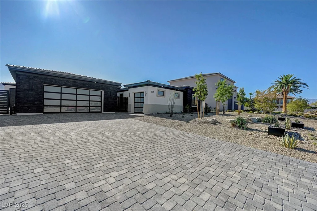 6075 Dapple Gray, Las Vegas, NV 89149