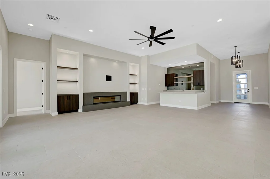 6075 Dapple Gray, Las Vegas, NV 89149