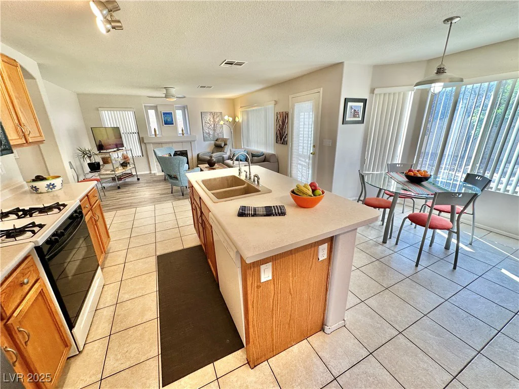 10500 HORSESHOE FALLS, Las Vegas, NV 89144