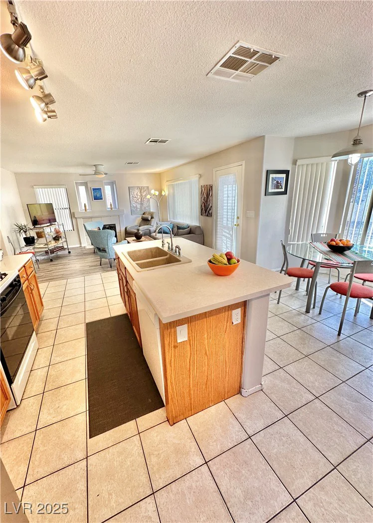 10500 HORSESHOE FALLS, Las Vegas, NV 89144