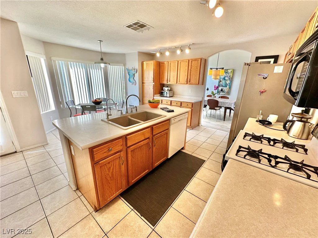 10500 HORSESHOE FALLS, Las Vegas, NV 89144