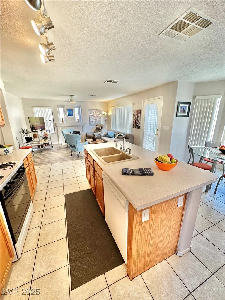 10500 HORSESHOE FALLS, Las Vegas, NV 89144