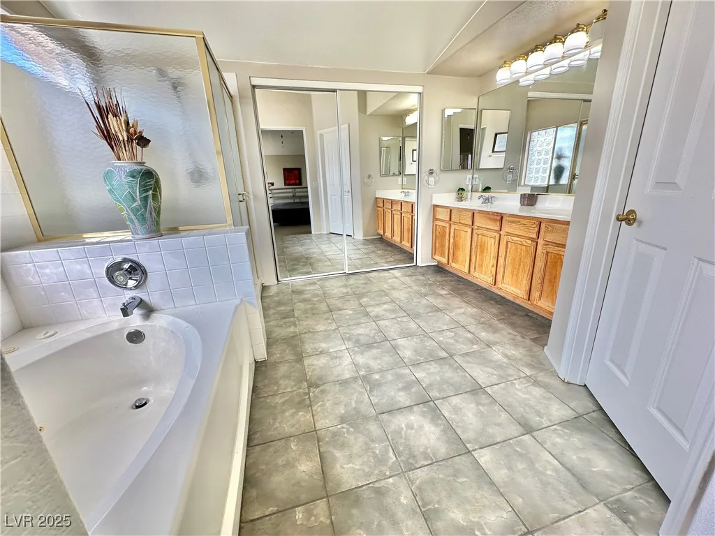 10500 HORSESHOE FALLS, Las Vegas, NV 89144