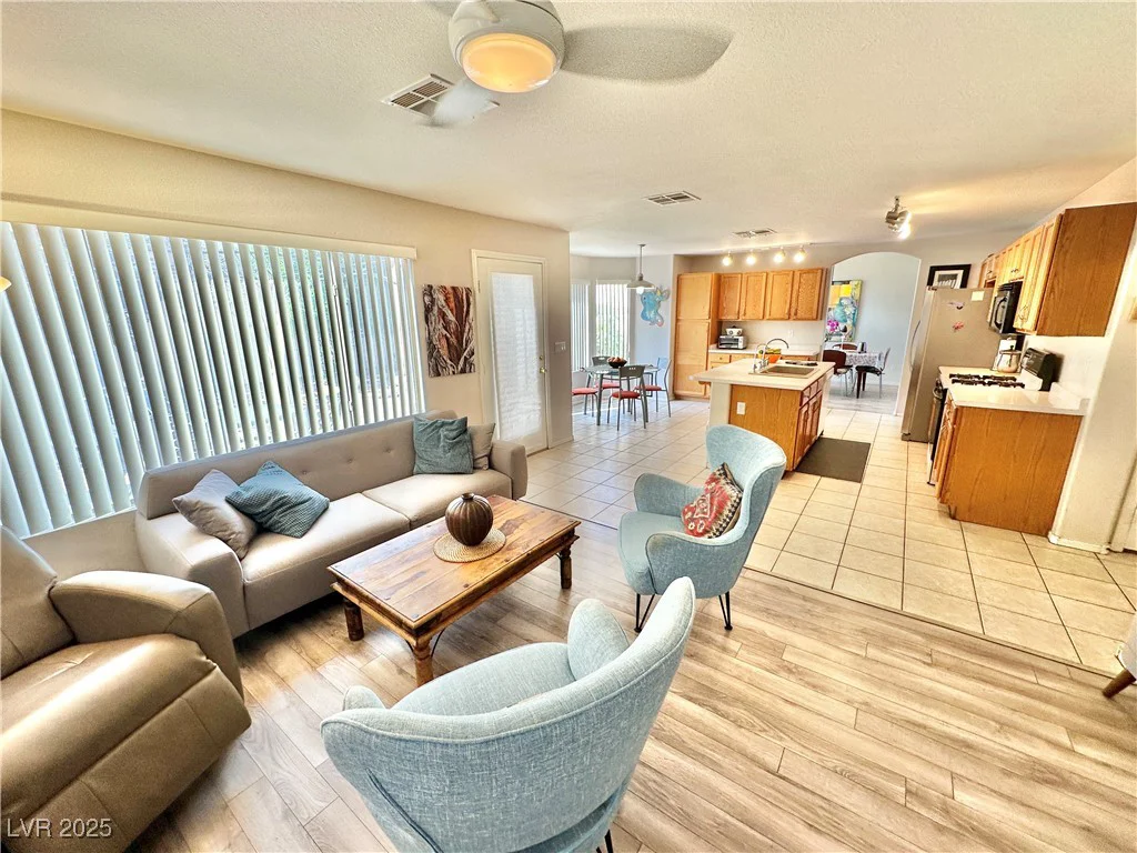 10500 HORSESHOE FALLS, Las Vegas, NV 89144