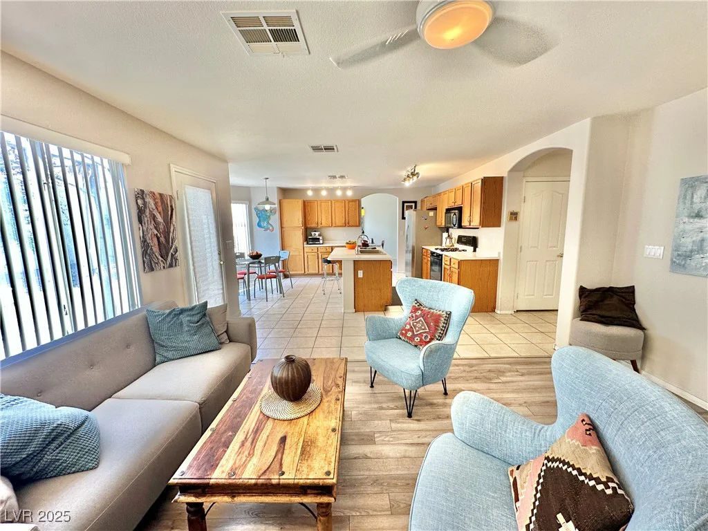 10500 HORSESHOE FALLS, Las Vegas, NV 89144