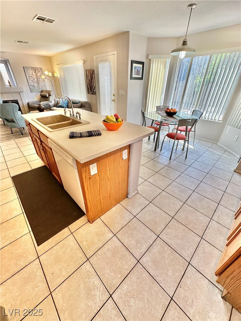 10500 HORSESHOE FALLS, Las Vegas, NV 89144