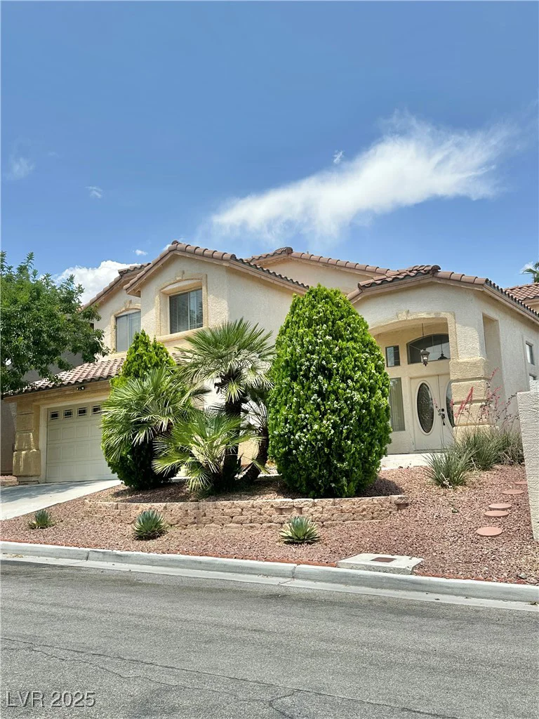 10500 HORSESHOE FALLS, Las Vegas, NV 89144