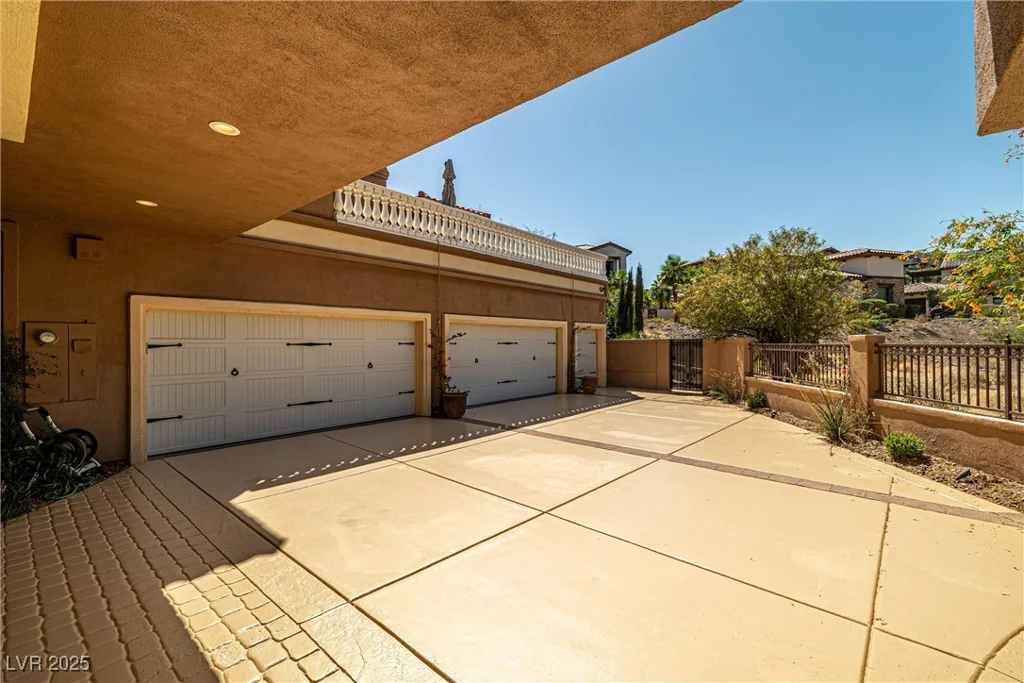 7 Rue Promenade, Henderson, NV 89011