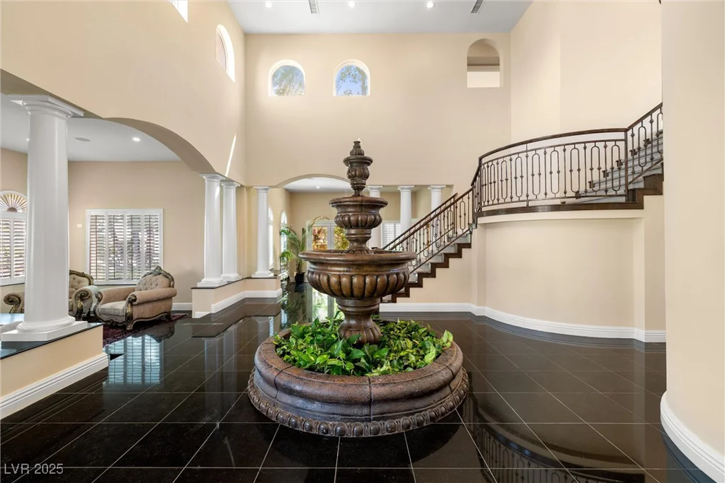 7 Rue Promenade, Henderson, NV 89011