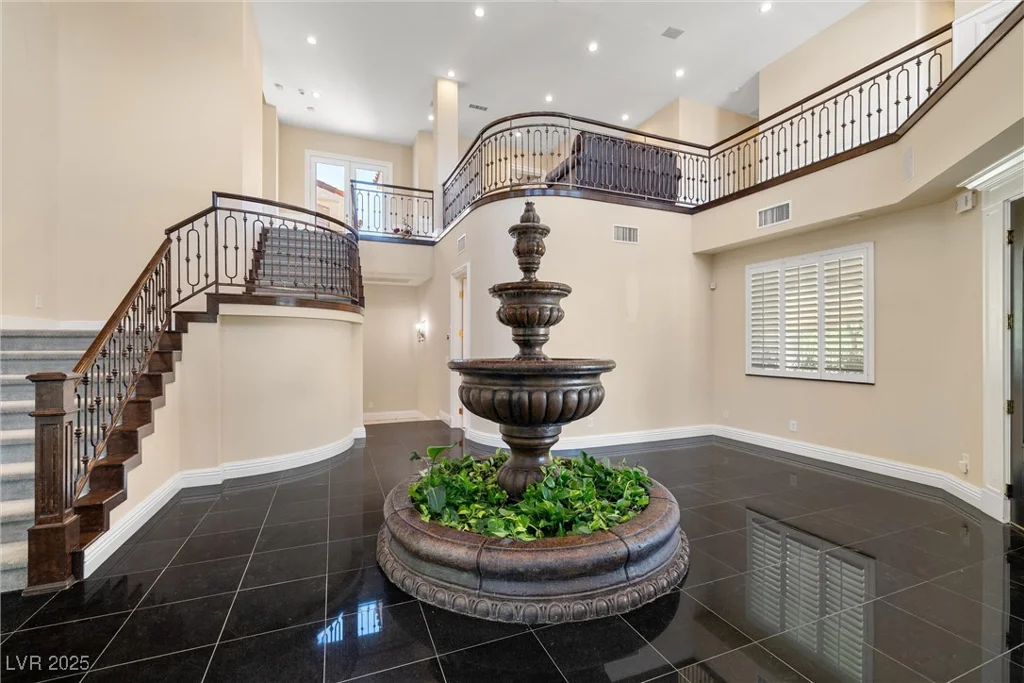 7 Rue Promenade, Henderson, NV 89011