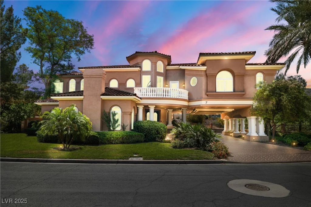7 Rue Promenade, Henderson, NV 89011
