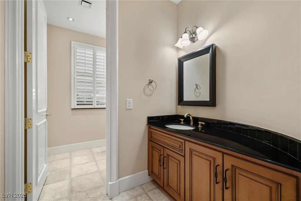 7 Rue Promenade, Henderson, NV 89011