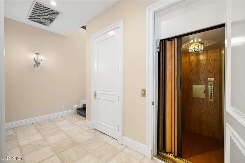 7 Rue Promenade, Henderson, NV 89011