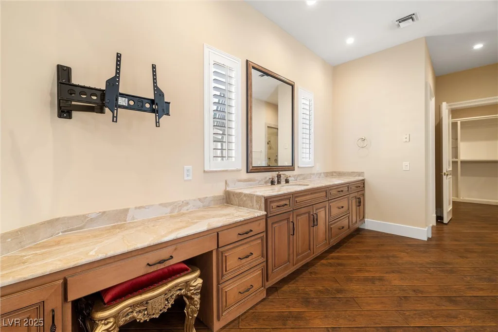 7 Rue Promenade, Henderson, NV 89011
