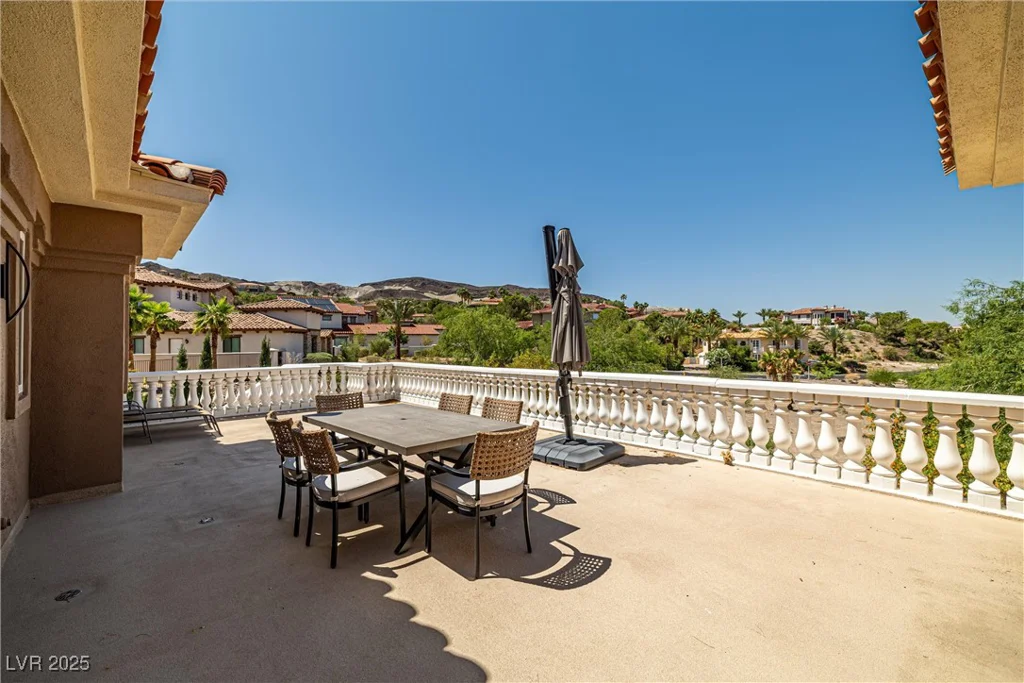 7 Rue Promenade, Henderson, NV 89011