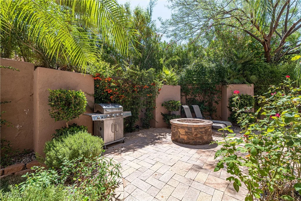 7 Rue Promenade, Henderson, NV 89011