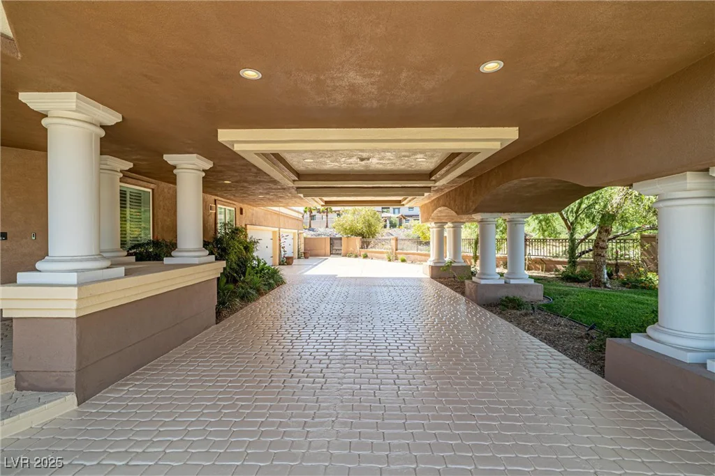 7 Rue Promenade, Henderson, NV 89011
